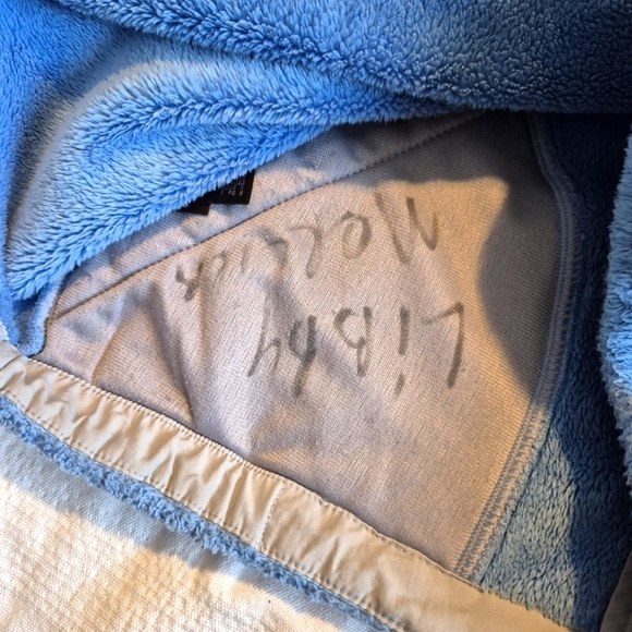 North Face girls XL Blue & gray fuzzy full zip up sweater, GUC name on inside - Picture 8 of 9